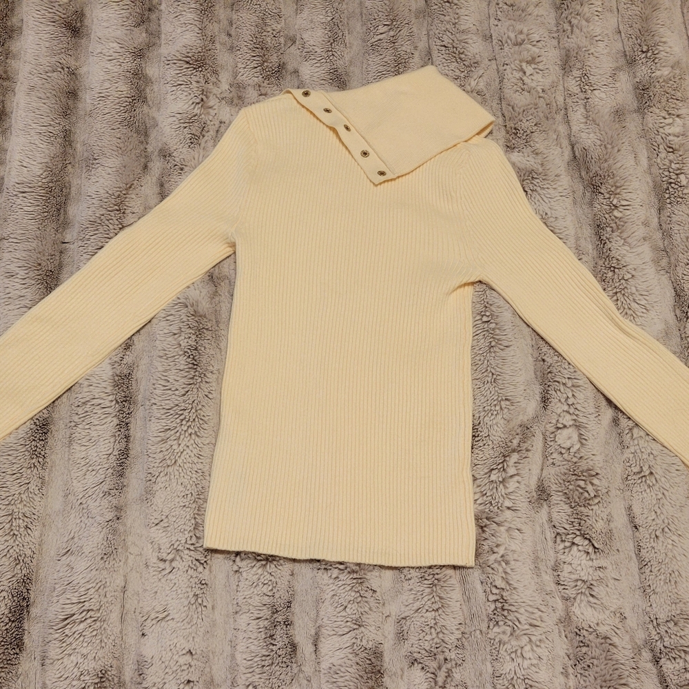 Zara Sweater - Picture 9 of 10